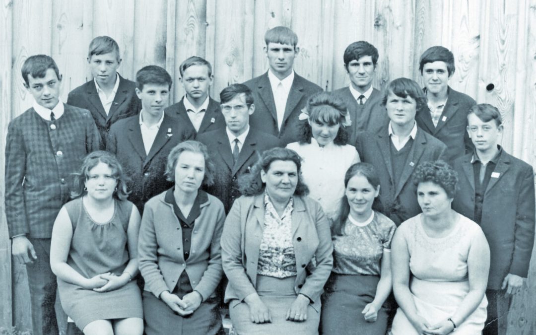 Эту фотографию 1969 года предоставила ветеран педагогического труда, жительница р.п. Сурское Е